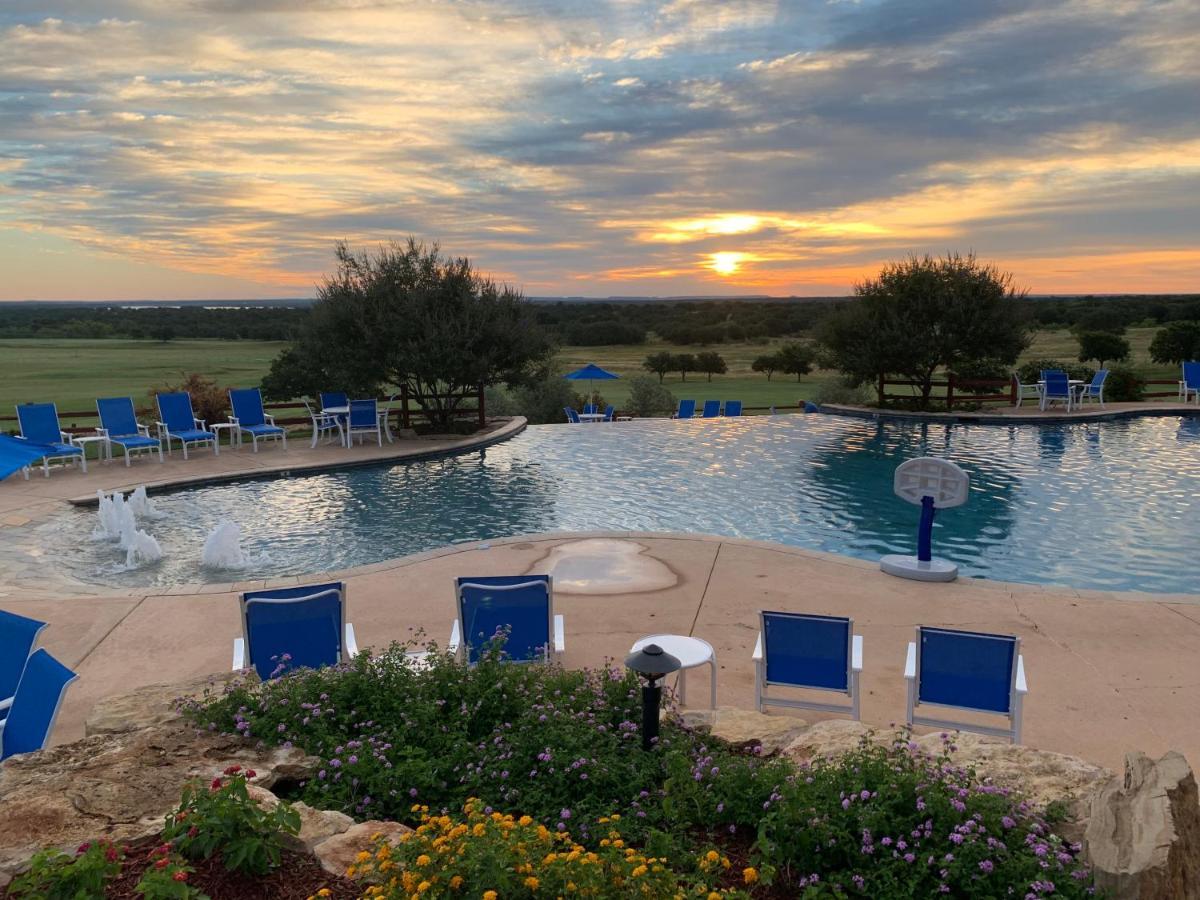 The Hideout Golf Club & Resort Lake Brownwood Exterior photo