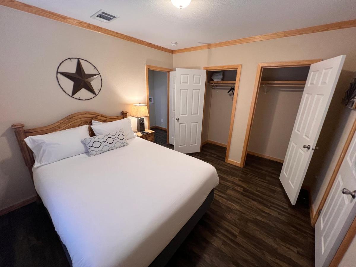 The Hideout Golf Club & Resort Lake Brownwood Exterior photo