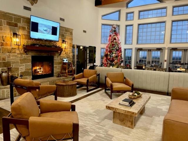 The Hideout Golf Club & Resort Lake Brownwood Exterior photo